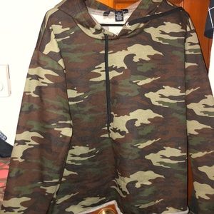 Camo crop top hoodie